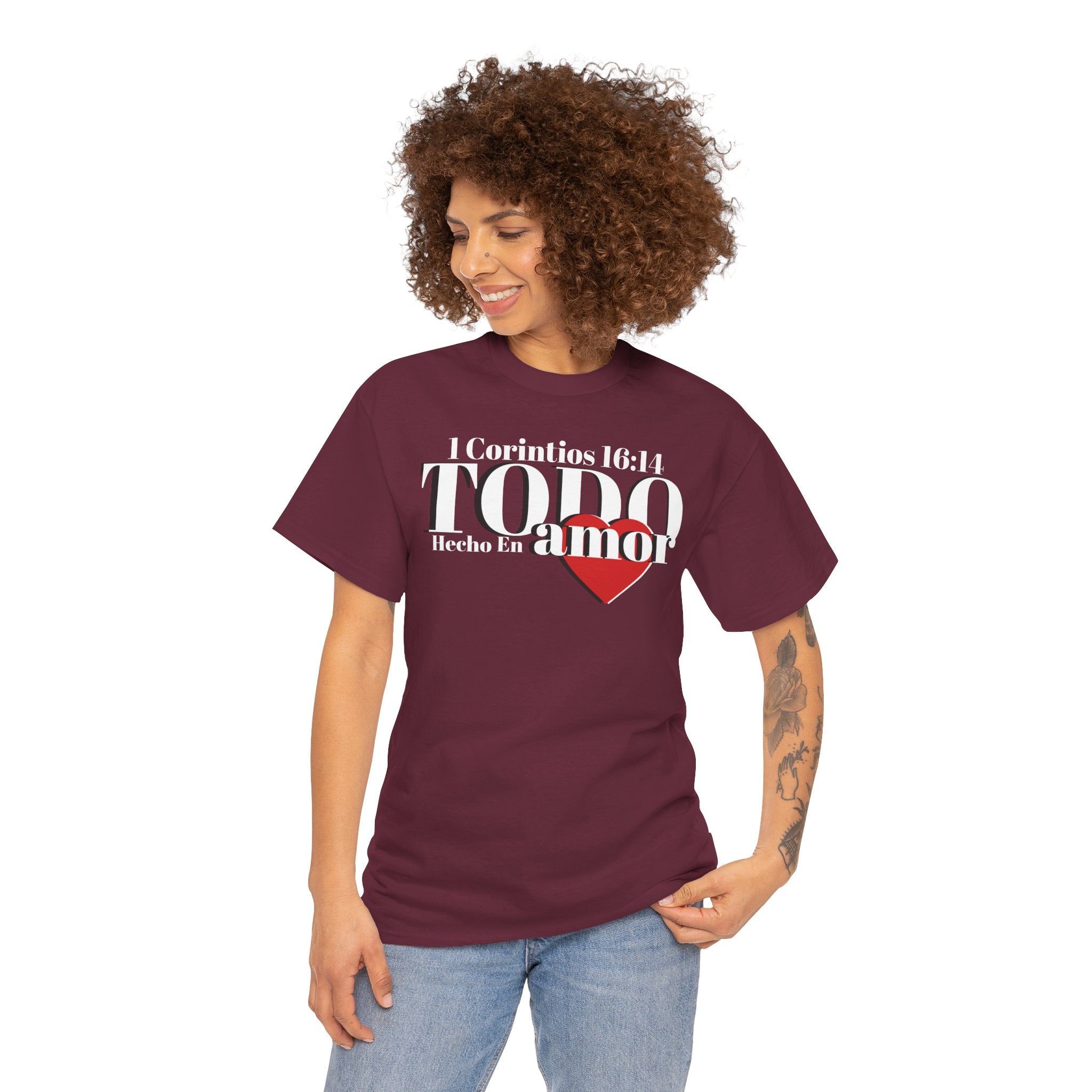 Do Everything in Love" 1 Corinthians 16:14 Christian T-Shirt Spanish Frntop2