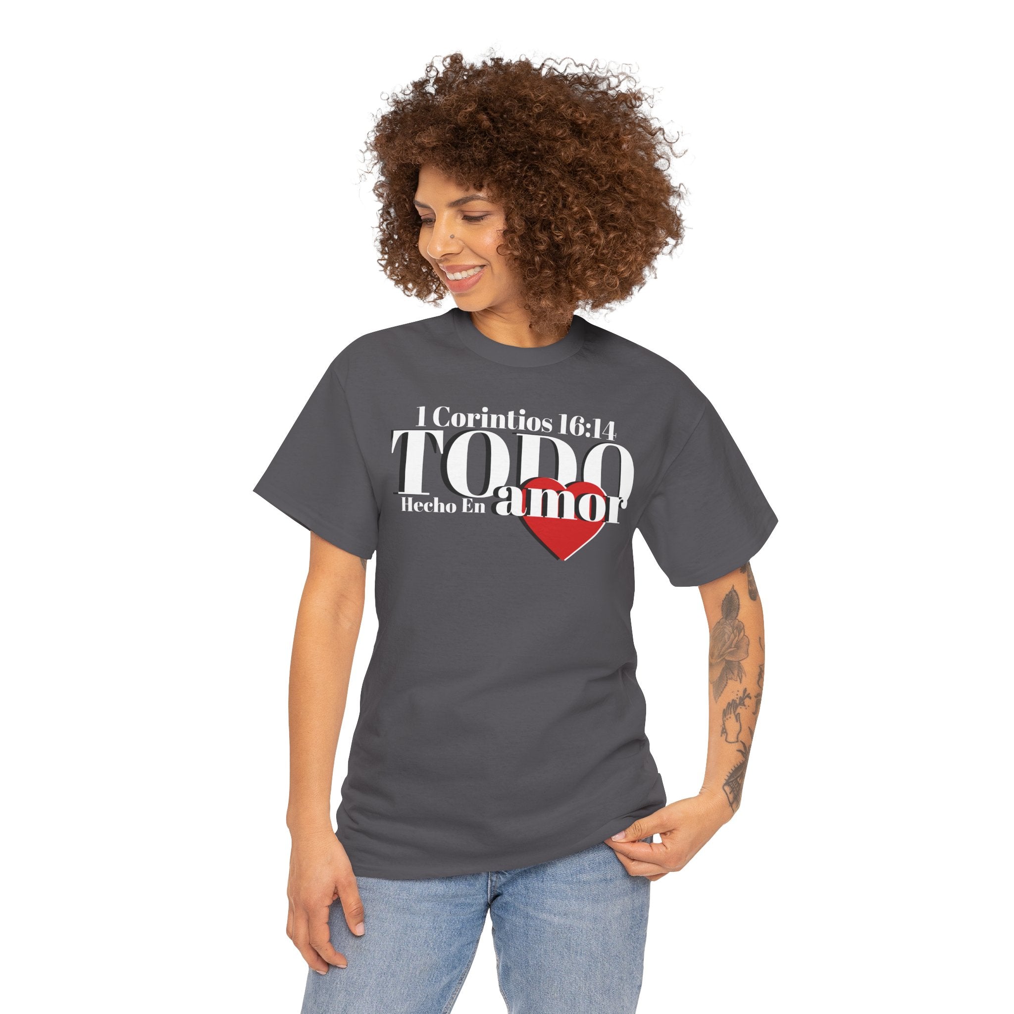 Do Everything in Love" 1 Corinthians 16:14 Christian T-Shirt Spanish Frntop2